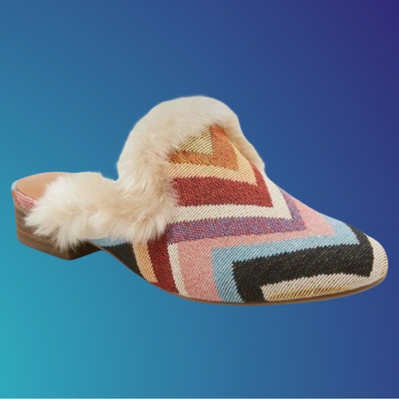 Universal Thread Women's Bibiana Faux Fur Lined Chevron Mules-Size 7.5 - Picture 10 of 11
